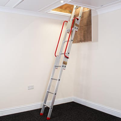 BPS Aluminium Schuifbare Vlizotrap – 3-delig – Dubbele Leuningen – D-vormige Treden – Opbergstok – Vergrendelingsclips – 150 kg Draagvermogen – EN1004-gecertificeerd
