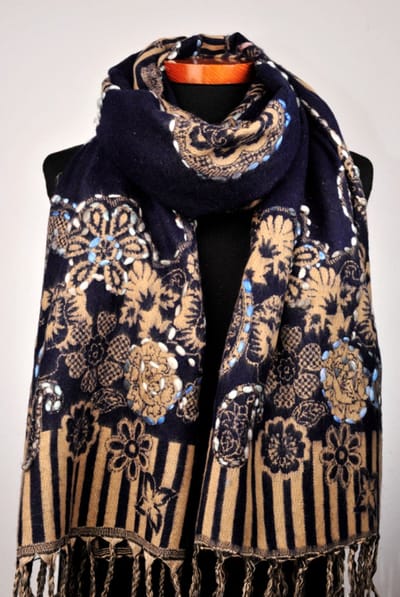 Wollen geborduurde sjaal en omslagdoek Blauw Beige - 70 X 200 cm - Met de hand geborduurd