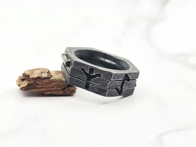 Mei's - Viking Rune Fold - ring heren - runen - RVS grijs - ringmaat 60 mm