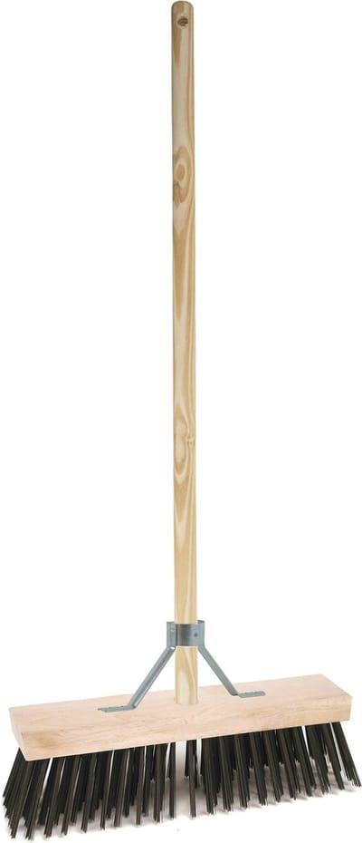 Betra Buitenbezem - FSC hout - staaldraad - hard - 30 x 130 cm