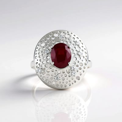 Cavill - Verstelbare Zilveren Ring - 925 Sterling Zilver - 3,375 ct Madagaskar Robijn Ovaal - Cambodjaanse Zirkonia's - Elegante Damesring