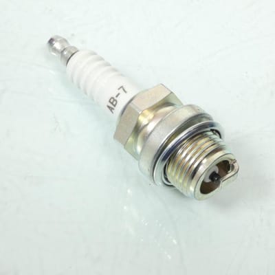 Bougie d'allumage NGK AB-7 pour moto neige Aktiv 290 A600 1975 à 1980 à l'unité
