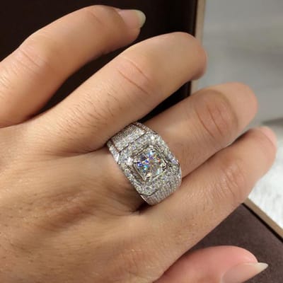Atmosferische en Dominante Diamanten Ring voor Mannen en Vrouwen Dikke Ring Breed Ringvlak No. 10