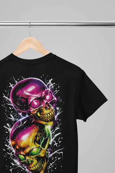 Oversized shirt - Disco skulls - Wurban Wear | Draak | Anime streetwear | Asian streetwear | Streetwear | Geisha | Techno outfit | Fantasy shirt | Gym shirt | y2k | Tattoo | Urban | Grote maten | Japanese mythology | Samurai | Zwart