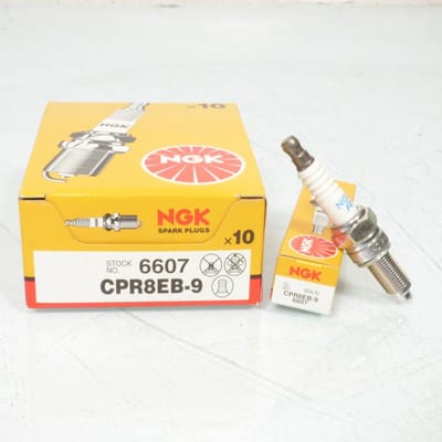Bougie d'allumage NGK pour Moto Moto Guzzi 750 V7 Stornello 2016 Neuf