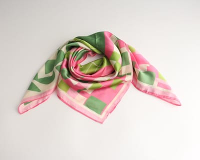 Camicia Bandana Dames – Geometrisch Sjaaltje 70x70 cm – Roze/Groen Colorblock – Immitatie Satijn