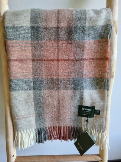 Wollen Plaid - SKYE Coral - 140x185cm - Bronte x Plaids.shop