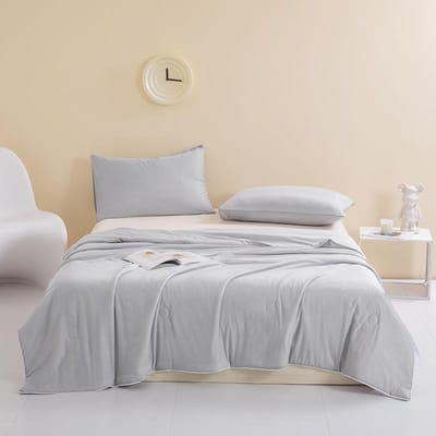 Zijdeachtige zomerdekbed Koel doorgestikt dekbed Dubbel Queen King Size Sprei Beddengoed Luxe Donsdekbed Effen kleur Dun dekbed 150x200cm
