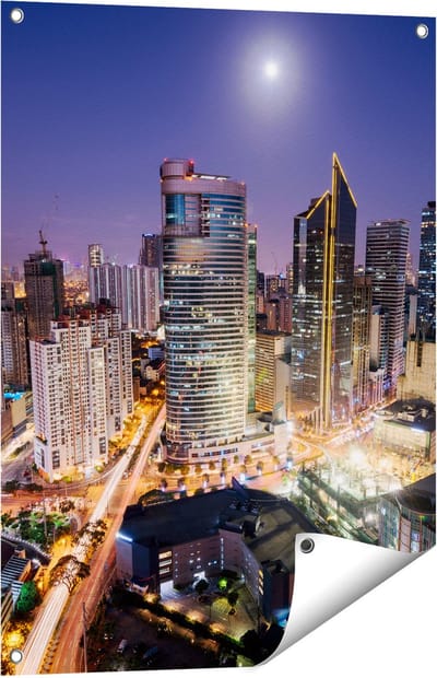 Gards Tuinposter Makati Stad Skyline in de Nacht in Thailand - 60x80 cm - Tuindoek - Tuindecoratie - Wanddecoratie buiten - Tuinschilderij