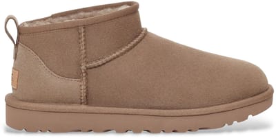 UGG® Classic Ultra Mini voor dames  in Brown, Maat 38, Dubbelzijdig