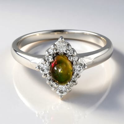 Cavill - Zilveren Ring - 925 Sterling Zilver - 0,25 ct Ethiopische Mezezo Opaal Ovaal Cabochon - 0,285 ct Witte Saffier Halo - Elegante Statement Ring