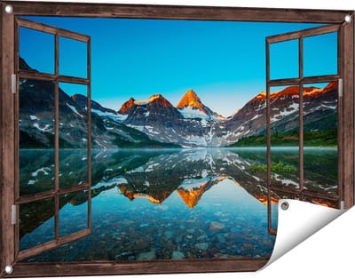 Gards Tuinposter Doorkijk Berg Assiniboine bij het Meer in Canada - 90x60 cm - Tuindoek - Tuindecoratie - Wanddecoratie buiten - Tuinschilderij