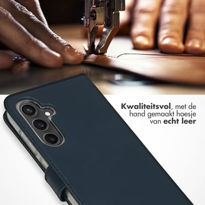 Selencia Hoesje - Geschikt voor Samsung Galaxy S23 FE - Echt Lederen Bookcase - Blauw