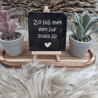 Robuust Wenstegeltje Juf Cadeau – Zo Blij met een Juf Zoals Jij – 10 X 10cm – Juffen bedankje – Einde schooljaar – Afscheid juf – Decoratief Tegeltje met Standaard – Cadeau Idee