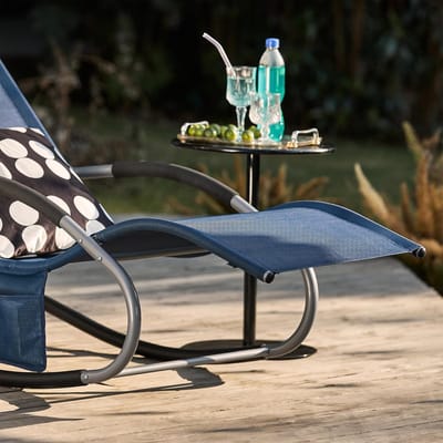 Zonneligstoel voor 2 personen - Schommel Ligstoel XL 150x63x83 cm - Weerbestendige Tuinligstoel met Hoofdkussen en Zijvakken - 150 kg Draagvermogen - Camping & Balkon Relaxstoel - Denimblauw - Nicolehome