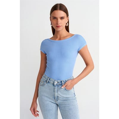 Dames Crop T-shirt Met Vierkante Hals En Uitsnijding