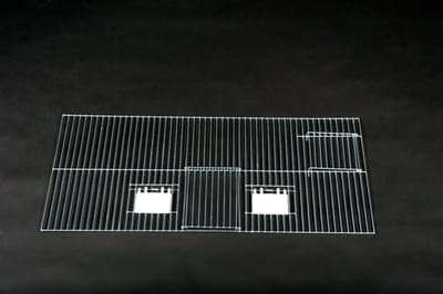 Voorfront 70x30 cm – 2 Klepjes, deur & nestkastdeurtje - Vogelhuisje - Nestkastje - Vogel Huis - Voorfront 70 x 30 cm met nestkastdeur - Voorfronten - Voorfront 30cm hoog - Kooien