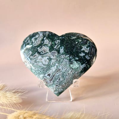 Edelsteen Druzy Mosagaat Hart op Metalen Standaard – #120 130-150gram