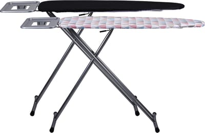 Alpina Strijkplank XL 161 x 96 cm - Inclusief Strijkplankhoes - Hoogte Verstelbaar 80-96 cm - met Antislipvoetjes - Geschikt voor Diverse Strijkijzers - Willekeurige Kleur/ Design Strijkplankovertrek