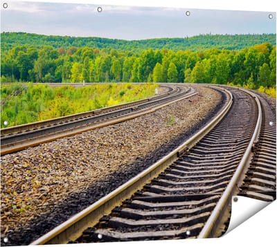 Gards Tuinposter Rails Spoorwegen in een Bocht - 120x90 cm - Tuindoek - Tuindecoratie - Wanddecoratie buiten - Tuinschilderij