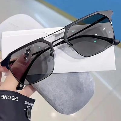 Luxe Fotochrome Bril Mode Anti-blauw Licht Afgewerkt Myopie Bril Heren Dames Vierkant Slimme Kleurveranderende Zonnebril -1.5 black