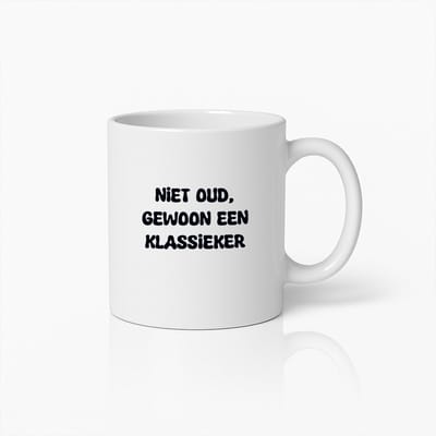 Klassieke Retro Koffiemok "Niet Oud, Gewoon een Klassieker" – Unieke Vintage Stijl Theebeker
