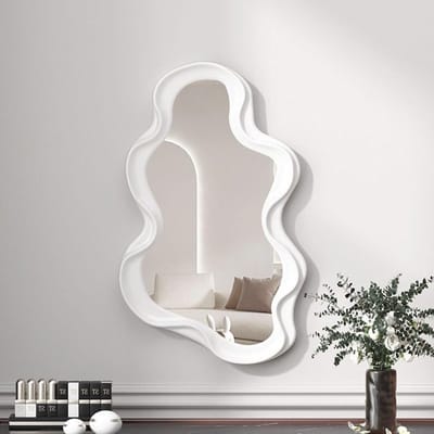 Decoratieve Wandspiegel in Onregelmatige Vorm voor Badkamer, Woonkamer en Slaapkamer - Wit, Make-up Spiegel, Interieur Accessoire
