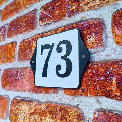 Huisnummerbord Klassiek - Nummer 1 - 14 x 11 cm - incl. bevestiging | - naambord - nummerbord - voordeur
