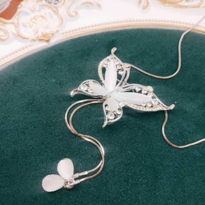 Mode Elegante Vlinder Parel Opaal Strass Hanger Kettingen Nieuw Temperament Sieraden Groothandel gray