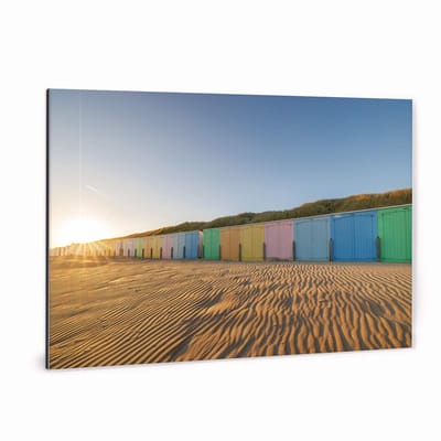 Fotoprint op aluminium - Zonsopgang strandhuisjes in Zeeland | Superhoge printkwaliteit afdruk | Extra stevig 4 mm Alupanel-Blauwbond | Voorzien van een matte afwerking | Inclusief UV-coating | Geschikt voor binnen én buiten