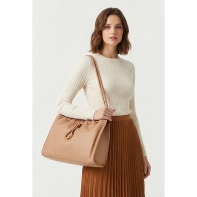 Coccinelle Leather Large Shoulder Bag In Beige Maat: OS | Clutches Outlet | Dames | Beige