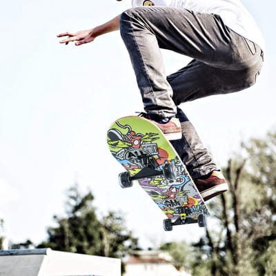 Unyqoos® Compleet skateboard met antislip design en knipperwielen voor alle leeftijden