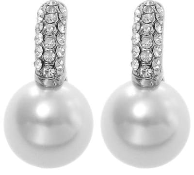 Behave - Oorsteker met Steentjes en Parel - Zilverkleur - Tijdloze Elegantie