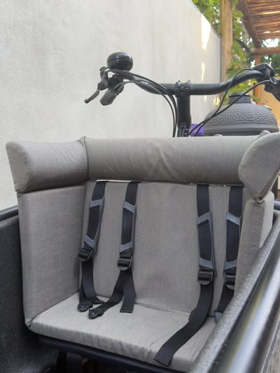 The Outdoor Lab - bakfietskussen - Urban Arrow Family & FamilyNext - all weather - basic grey - bakfiets kussen