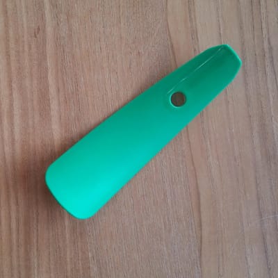 Gras groene Schoenlepel - schoentrekker -shoehorn - schuhzieher plastic 15cm - type Superstar van het Duitse schoenen onderhoud merk Nico.