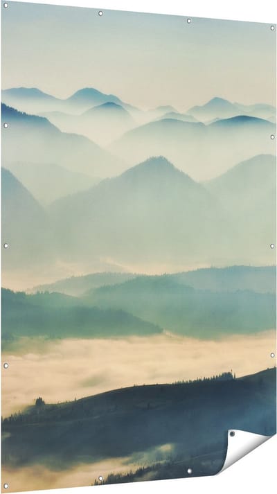 Gards Tuinposter Heuvel Landschap tijdens de Mist - 120x180 cm - Tuindoek - Tuindecoratie - Wanddecoratie buiten - Tuinschilderij