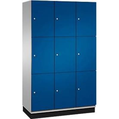 C+P Cambio lockerkast, 3 vakken, 9 vakken, met plint, B 1200 x D 525 x H 1980 mm, blank aluminium/ gentiaanblauw