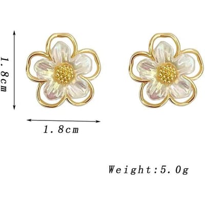 Schattige Kleine Witte Bloemoorbellen voor Vrouwen Feest Gouden Acryl Plant Bloemen Stud Oorbellen Bruiloftsfeest Elegante Koreaanse Sieraden beige