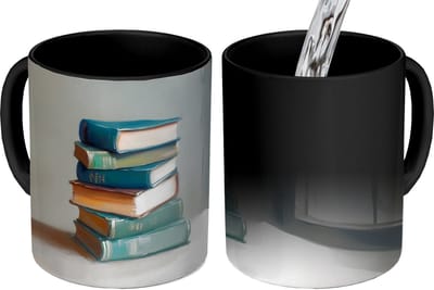 Magische Mok - Foto op Warmte Mokken - Koffiemok - Stapel - Boeken - Groen - Daglicht - Magic Mok - Beker - 350 ML - Theemok