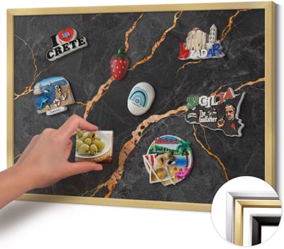 Wallfluent - Zwart Magneetbord met Ontwerpen - 60 cm x 40 cm - Magneetbord met Gouden Frame - Versierd donker marmer - Magnetisch Wandbord - Memobord Magnetisch - Magnetisch Bord Kindvriendelijk