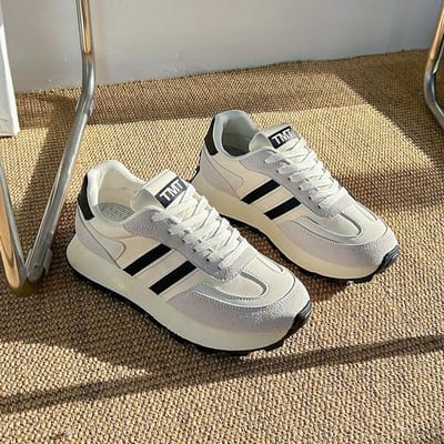 Nieuwe Damesschoenen Casual Sneakers voor Dames Papa Schoenen Student Hardlopen Luxe Gevulkaniseerd Schoeisel voor Dames Plateauschoenen 40 white