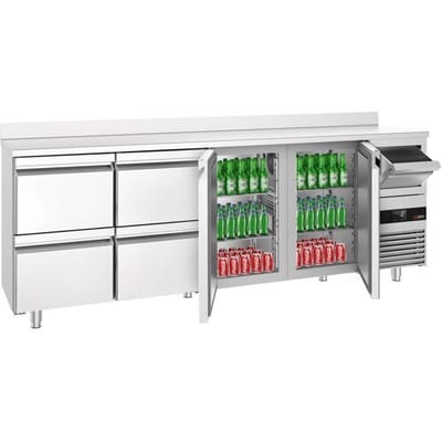 GGM Gastro Bar- & Getränkekühltisch PREMIUM - 2690x600mm - mit 2 Türen, 4 Schubladen, Aufkantung & Ausklopfer für Kaffee Zilver