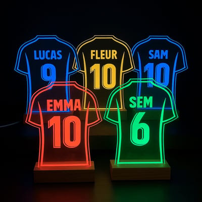 Ledlamp Voetbalshirt - Gepersonaliseerd met naam en nummer - 7 kleuren - Sfeerlamp - Nachtlamp - Kinderen - Voetbal - Nachtlampje stopcontact -
