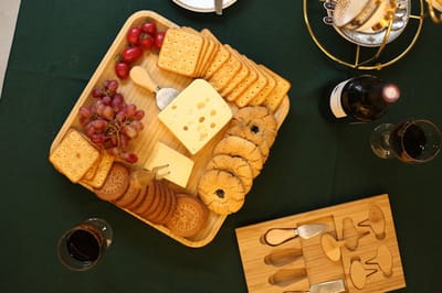 Kaasplank Set met 4-delige Kaas Messenset - Bamboe Kaasplankje met Lade - Kaas Serveerplank hout Inclusief messen