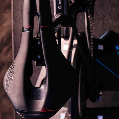 Racefietszadel - Fietszadel Comfort - Lange Afstanden - Carbon Frame - Maat L3 - Zwart