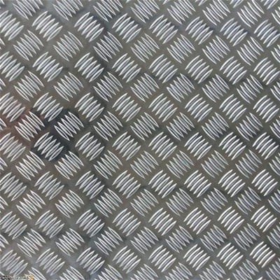 Aluminium traanplaat - Metaal loopvlak - Industrieel gebruik - Hoge plasticiteit - Meerdere maten - Zilverkleurig