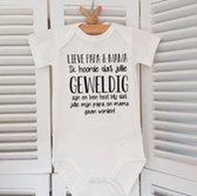 pyjama Baby pakje cadeau geboorte meisje jongen set met tekst aanstaande zwanger kledingset pasgeboren unisex  romper lange mouw wit en broekje| Huispakje | Kraamkado | Gift Set babyset kraamcadeau babygeschenkset