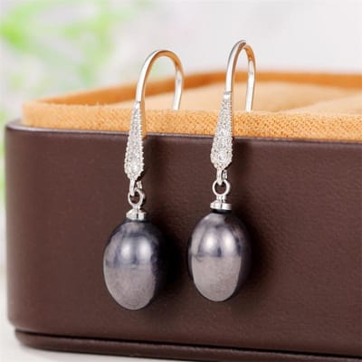 Huitan Exquise Imitatie Parel Oorbellen met Briljante Zirkonia voor Vrouwen Bruiloft Feest Temperament Elegante Oor Sieraden as picture beige