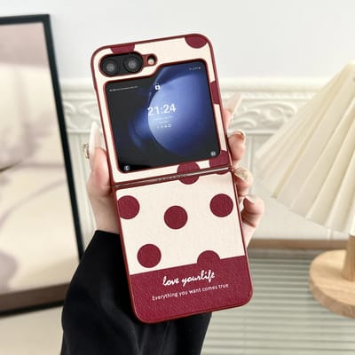 Coque Coréenne 3D à Pois Rouges avec Bracelet Perles Nœud Papillon Pour Samsung Galaxy Z Flip 3 4 5 6 5G Z Flip3 ZFlip4 ZFlip5 Flip6 Housse For Samsung Z Flip5