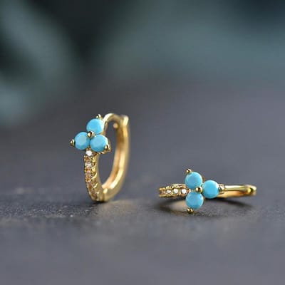 Huitan Blauwe Bloem Ontwerp Oorbellen met Cirkel voor Vrouwen Nieuw Ontworpen Delicaat Meisjes Oor Accessoire Chique Cadeau Luxe Mode Sieraden black